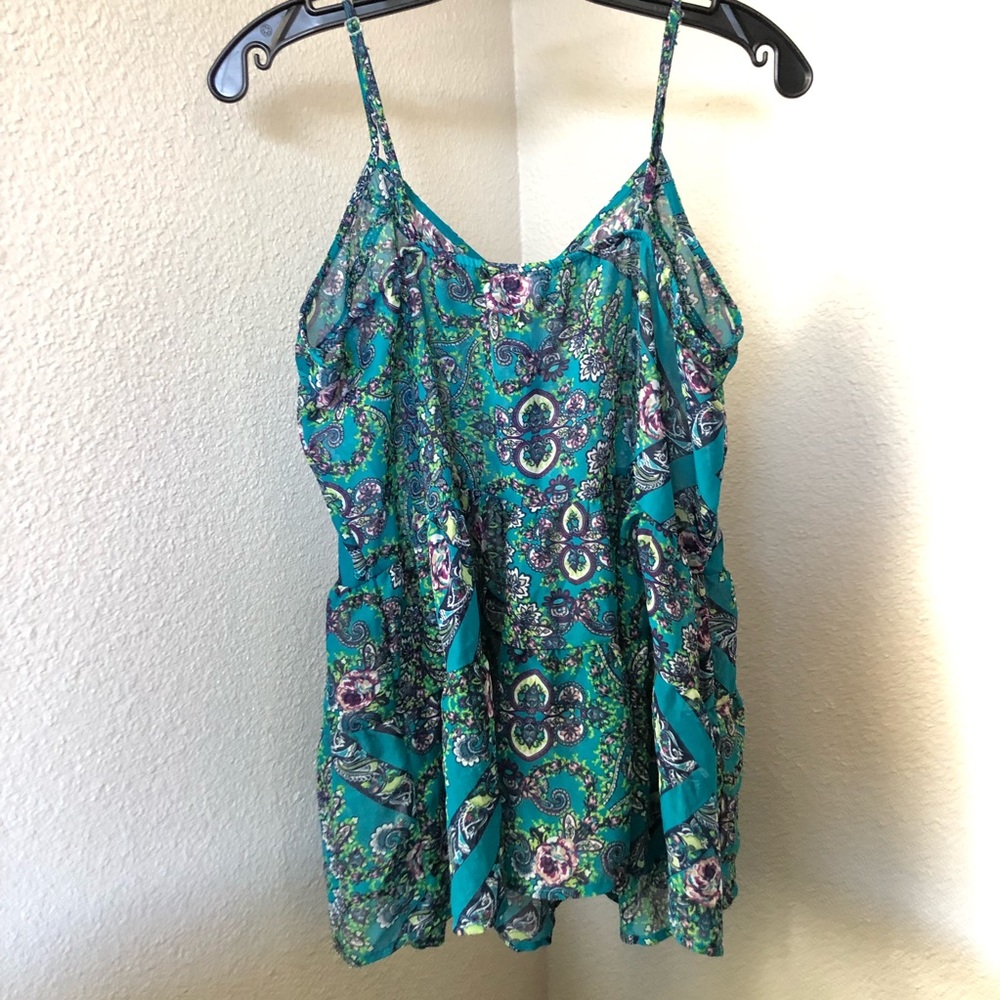 Gorgeous Paisley & Floral Pattern Tank Top - Picture 3 of 7